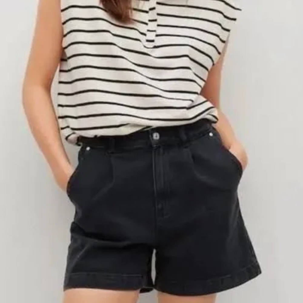 MANGO Slouchy Pleated Black High Waist Denim Shorts Women’s Sz 40‎ NWT